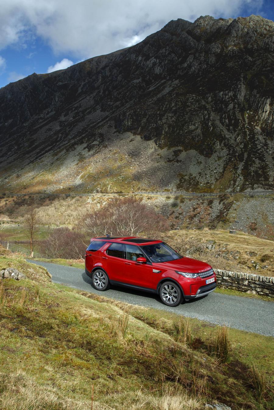  Land Rover Discovery HSE 2017 года  (UK) (фото 12 из 40)